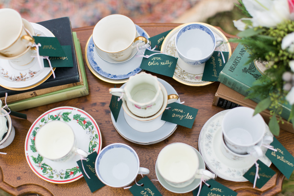 View More: http://annamarieakins.pass.us/styled-shoot--ill-be-home-for-christmas