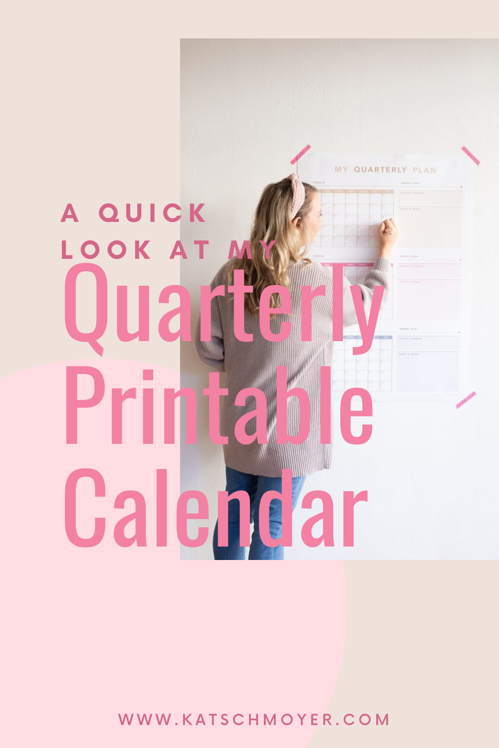 A closer look at the downloadable quarterly printable calendar for 2022 from Kat Schmoyer, business coach and integrator for small businesses