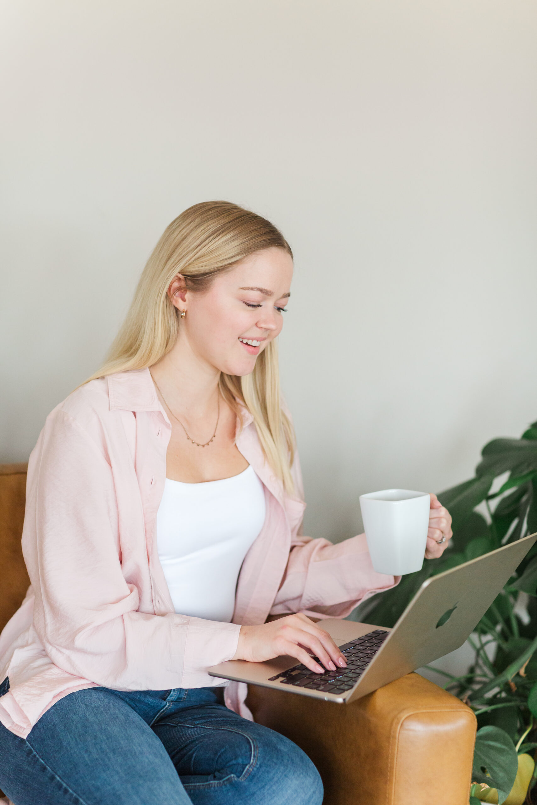 woman integrator at a computer